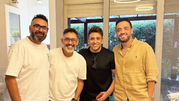 الفنان عمرو مصطفى مع الفنان رامي جمال وتامر حسين
