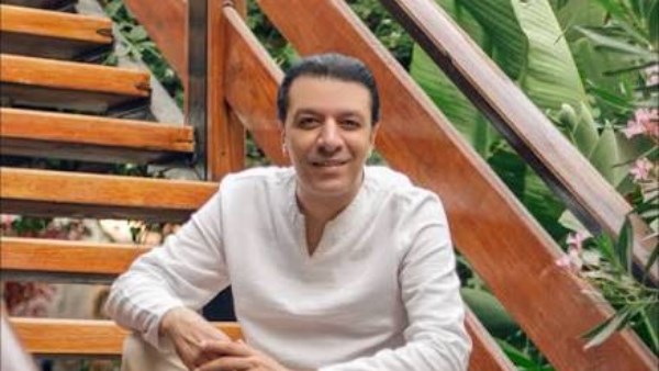 المطرب مصطفى كامل 