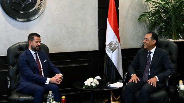رئيس الوزراء يستقبل رئيس جمهورية الجبل الأسود 