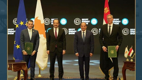 خلال   إعلان تحالف شركتي إيني الإيطالية وتوتال إنرجيز الفرنسية اتخاذ قرار الاستثمار النهائي 