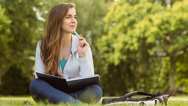 محتار تدخل إيه؟.. خطوات بسيطة تساعدك تحدد مستقبلك الجامعي
