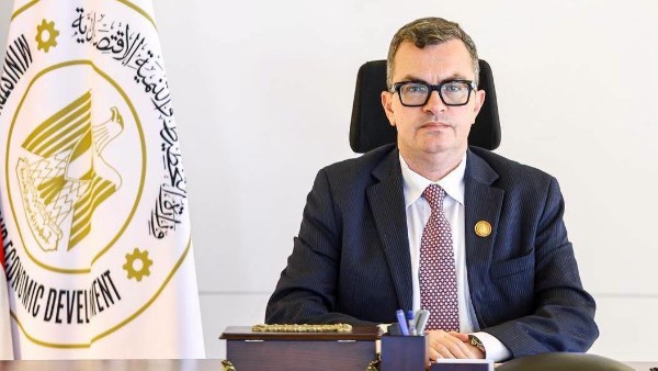 أحمد رستم
