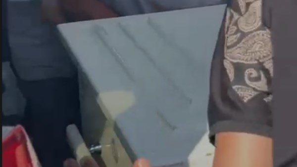 جثمان والد تامر حسني