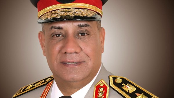 وزير الدفاع يغادر إلى تركيا لبحث تعزيز التعاون العسكري بين البلدين
