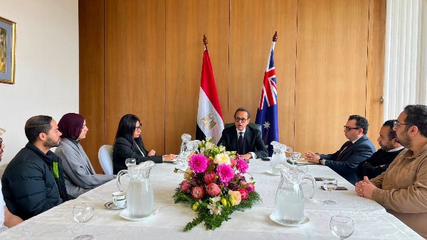 سفير مصر في أستراليا يلتقي الدارسين المصريين بالجامعات الأسترالية 