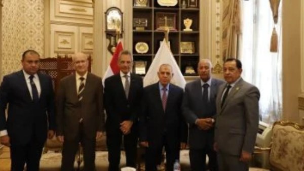رئيس محكمة النقض يستقبل وزير شؤون المجالس النيابية لتهنئته بتوليه رئاسة مجلس القضاء الأعلى
