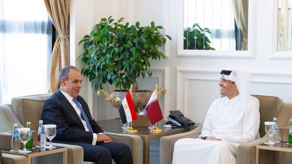 وزير الخارجية المصري يبحث مع نظيره القطري تعزيز العلاقات الثنائية وتطورات الأوضاع الإقليمية 