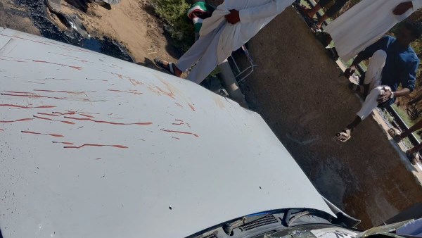إصابة 11 شخصًا في حادث انقلاب سيارة "كبوت" بمدينة أسوان 