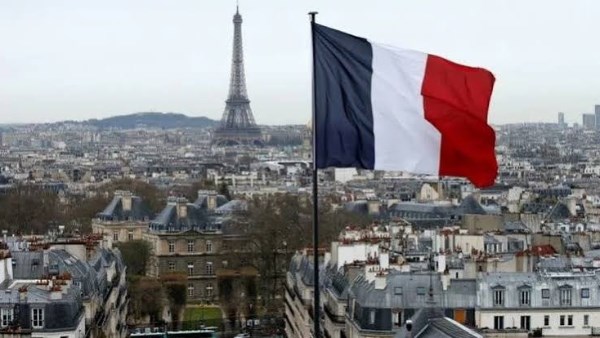 فرنسا تشدد إجراءاتها الأمنية على حدود إسبانيا بعد تدفق آلاف المهاجرين إلى سبتة