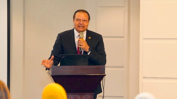 الدكتور أحمد طه، رئيس الهيئة العامة للاعتماد والرقابة الصحية
