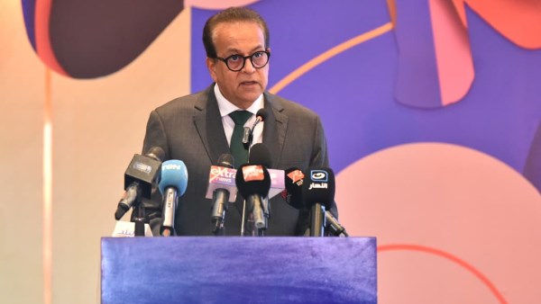 وزير الصحة والسكان 