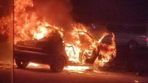 مشاجرة بسبب خلاف.. تنتهي بإحراق سيارة بـ"شمروخ" في العجوزة 