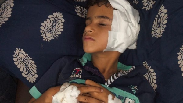 والد طفل واقعة «رن الجرس» بالقليوبية: ابنى دخل فى غيبوبة.. وصرخة «الحق ابنك بيموت» لن أنساها