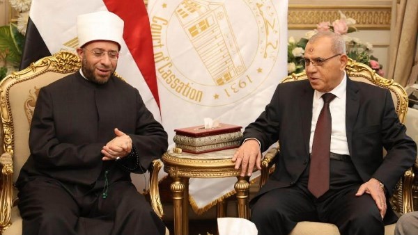 رئيس محكمة النقض ووزير الأوقاف