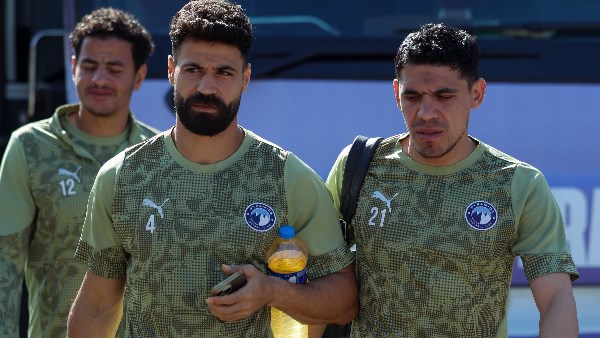 وصول فريق بيراميدز