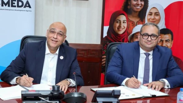 توقيع عقدين