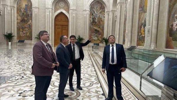 جانب من الاجتماع 