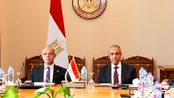 وزبر الخارجية و وزير الاستثمار