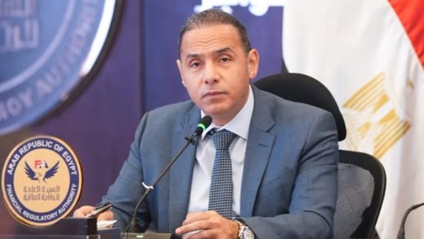  الدكتور إسلام عزام