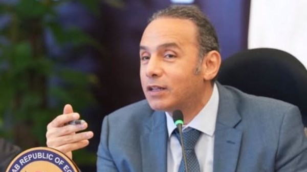الدكتور إسلام عزام