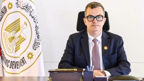  الدكتور أحمد رستم، وزير التخطيط والتنمية الاقتصادية