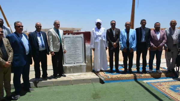رئيس جامعة اسوان 