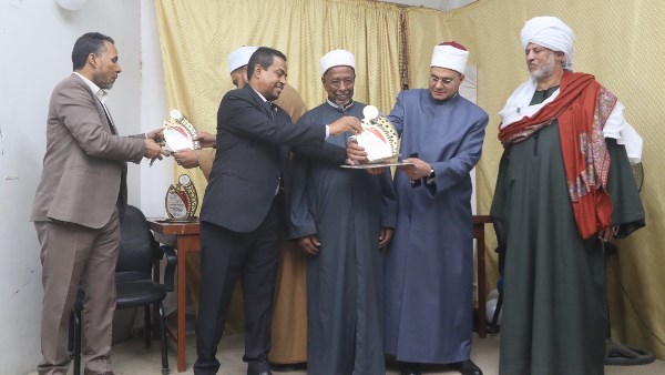 جانب من التكريمات