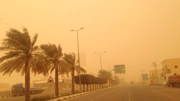 رمال وأتربة