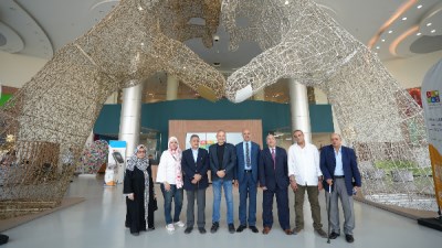 وفد شعبة المصدرين والمستوردين بالغرفة التجارية بالجيزة يزور مستشفى الناس