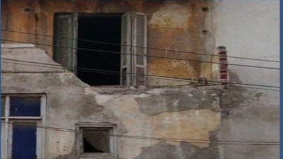 سقوط أجزاء من عقار بدمنهور 
