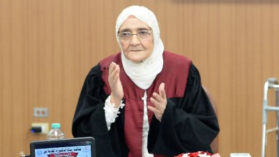 الدكتورة آمال إسماعيل
