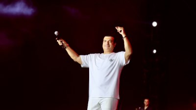  النجم إيهاب توفيق