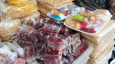 ضبط لحوم وحلوي فاسدة في قنا 