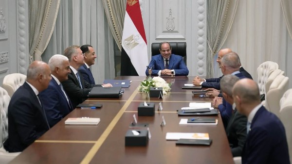 اجتماع الرئيس السيسي مع شركة إيني الإيطالية 