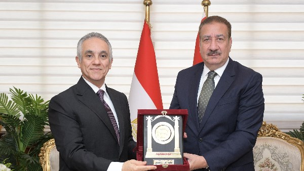 محافظ بورسعيد ووزير العدل 