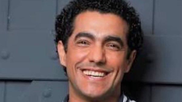 الفنان ميدو عادل 