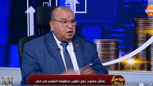  الكاتب الصحفي رفعت فياض