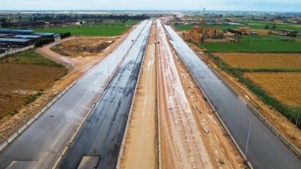 مشروعات الطرق والمحاور بالإسكندرية وكفر الشيخ