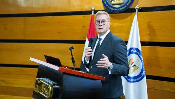 المهندس كريم بدوي وزير البترول والثروة المعدنية