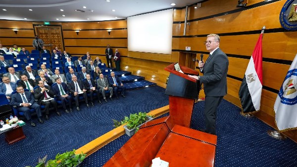  المهندس كريم بدوي- وزير البترول والثروة المعدنية