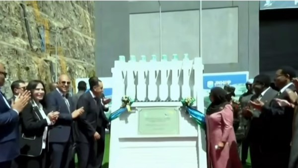 افتتاح مشروع جوليوس نيريري فى تنزانيا