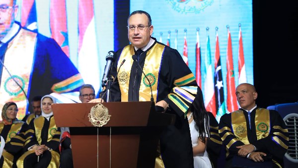  الدكتور عبدالعزيز قنصوة وزير التعليم العالي والبحث العلمي
