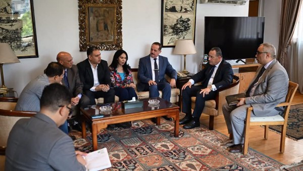 اجتماع القائم بأعمال وزير الثقافة مع أعضاء لجنة الطفل بالأعلى للثقافة