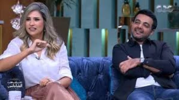 عمرو محمود ياسين وزوجته آيات أباظة 