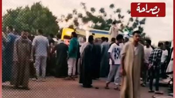  انقلاب ميكروباص عمال بالمنوفية