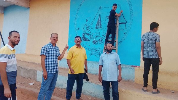 ورشة فنية بالغنايم للرسم على الجدران