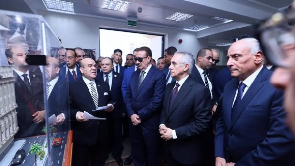 جانب من الافتتاح 