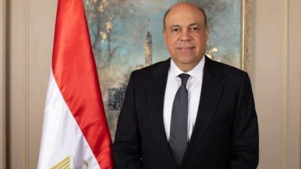 الدكتور سامح الحفني، وزير الطيران المدني