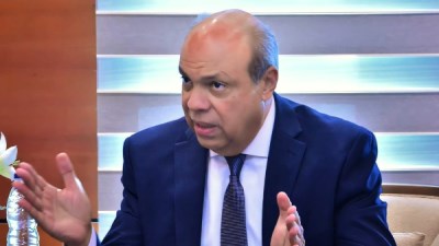 الدكتور سامح الحفني وزير الطيران المدني