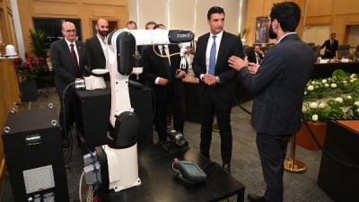 إطلاق أول روبوت صناعي مصري بمكون محلي 80%